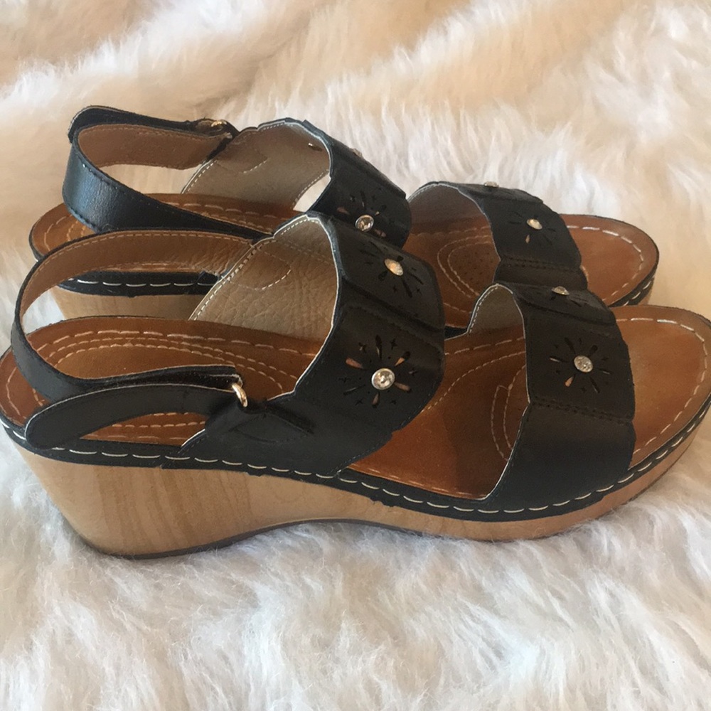 Italina womens black wedges sandals